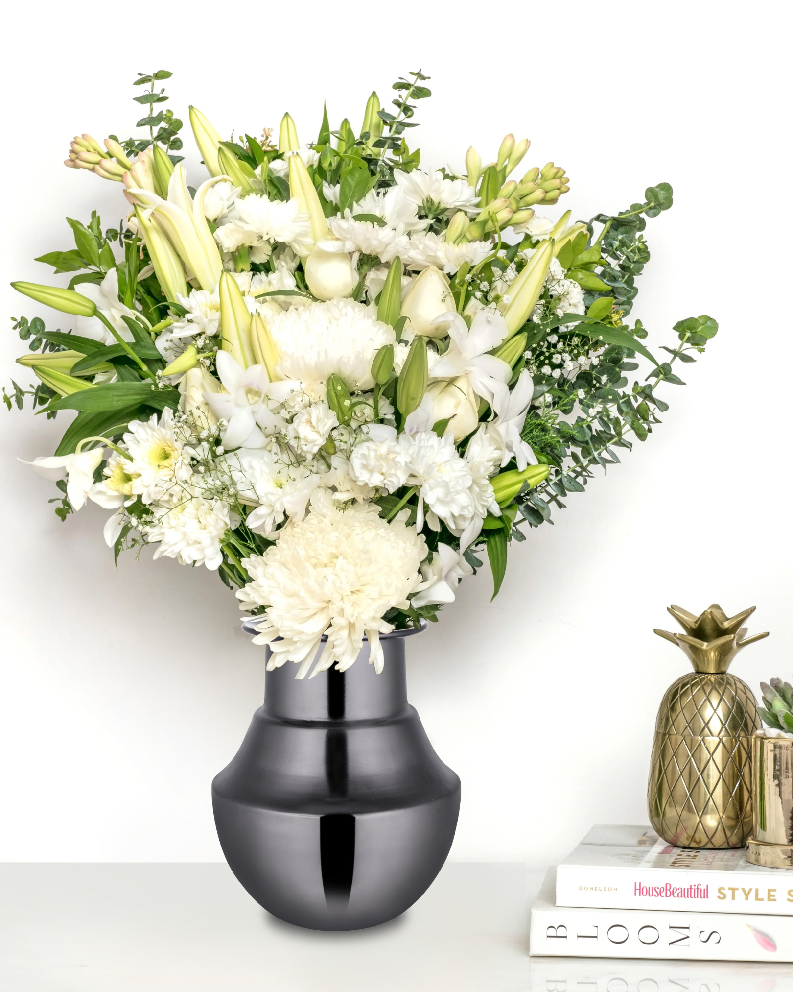 Handcrafetd Heritage Kalash Black Vase